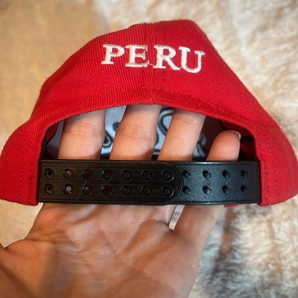 Mitchell & Ness Peru hat - Picture 3 of 5